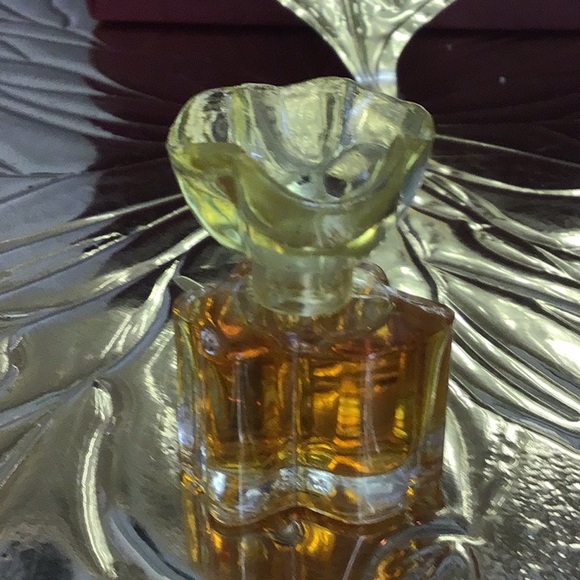 MINIATURE COLOGNE/PERFUME BOTTLES - Picture 7 of 9